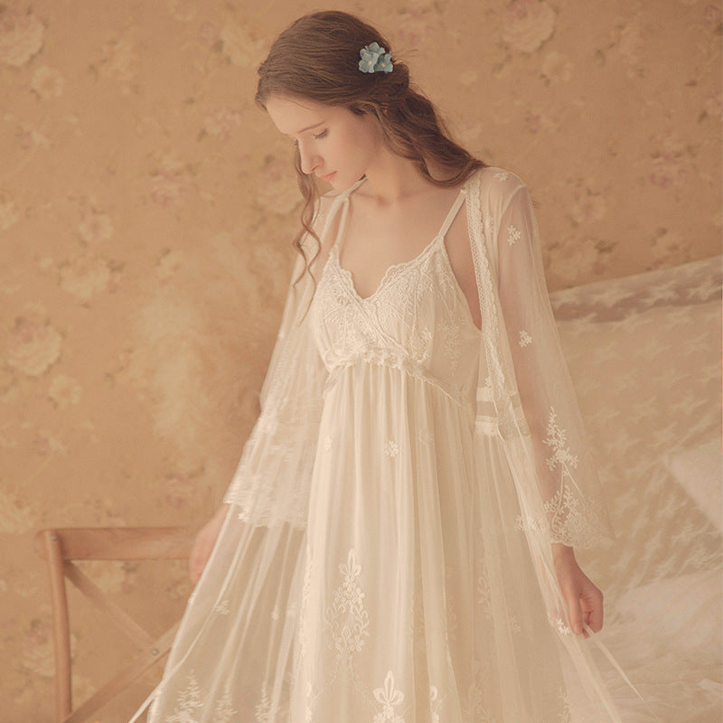 White Lace 2-piece Nightgown & Robe Set