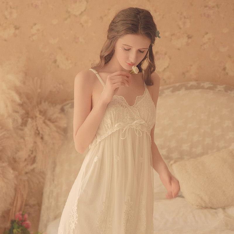 White Lace 2-piece Nightgown & Robe Set
